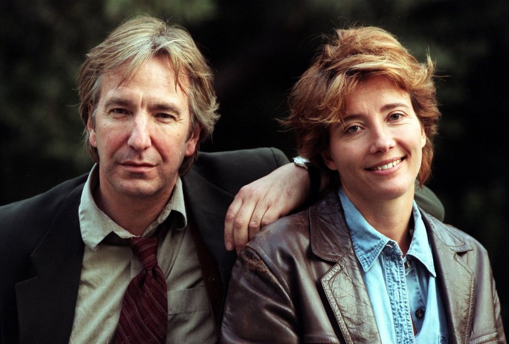 С Ема Томпсън участват общо в три продукции заедно. Тук виждаме кадър от "Целувката на Юда" през 1998 г. Години по-късно се наслаждаваме на екранната двойка в "Наистина любов".