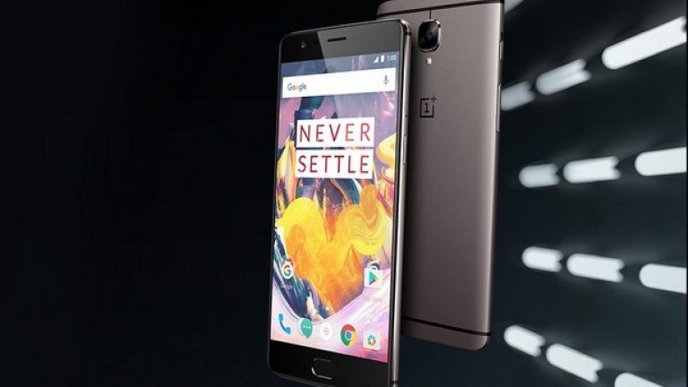 8. OnePlus 3 / 3Т
+ Премиум дизайн
+ Още по-добра батерия
- Няма слот за microSD карта
- Камерата можеше да се подобри
Появата на OnePlus 3Т беше изненадващ ъпгрейд на флагмана на 2016 г. OnePlus 3 - нещо като жест на уважение към феновете, които настояваха за повече мощност. И всичко това беше предложено от малка китайска компания, която реши да експериментира с пълна смяна на продукцията в средата на сезона. 
OnePlus 3T има същия красив дизайн, метално тяло, ярък 5.5-инчов AMOLED дисплей и скенер за пръстови отпечатъци с висока скорост. Всички основни функции са едни и същи, но процесорът и батерията бяха ъпгрейднати значително. 
Липсата на възможност за добавяне на microSD карта и фактът, че батерията издържа около един ден, вероятно ще отблъснат някои потребители. Но като се има предвид цената, на която OnePlus отличните си модели, може би си струва. Ако си търсите висококачествен телефон, но нямате бюджет за върховите предложения, опитайте OnePlus 3T.