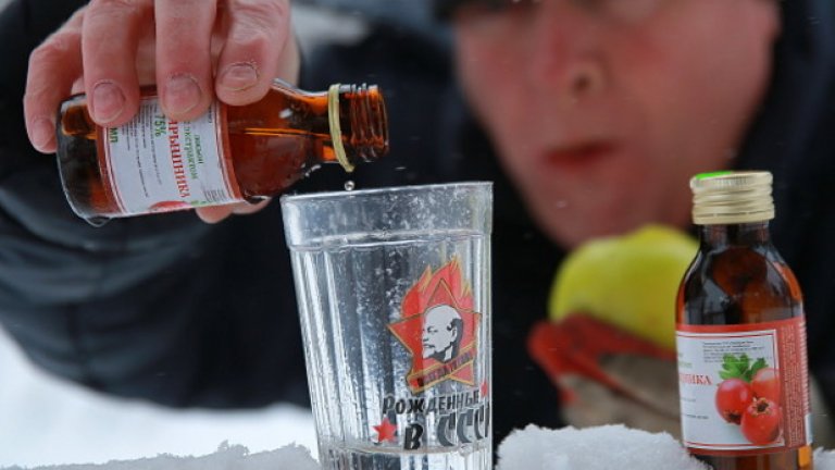 Какво знаем за масовата смърт от фалшив алкохол в Иркутск?