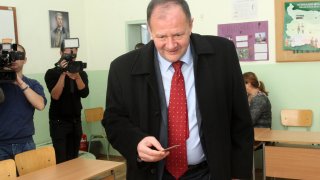 михаил миков