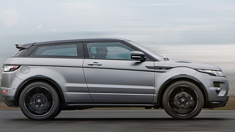 Range Rover Evoque
Много голям скок за марката, макар и спорен. Мнозина смятат, че Evoque не подхожда на Range Rover, че не притежава качествата на другите модели. Но за мен това е перфектното изявление на Range Rover – марката изведнъж стана модерна и съвременна.