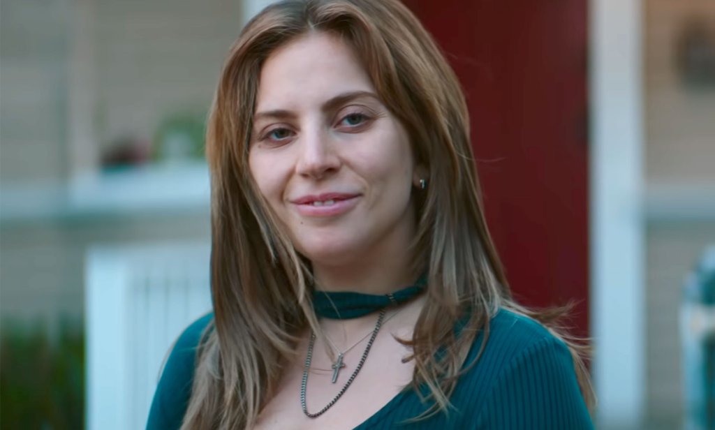 Лейди Гага като Али в \"A Star is Born\" . Отново задължително заглавие. Не само защото това е режисьорския дебют на Брадли Купър. Най-вече защото това ще бъде третият римейк на популярния филм от 1937 г., а върху Лейди Гага пада тежка задача. Тя ще влезе