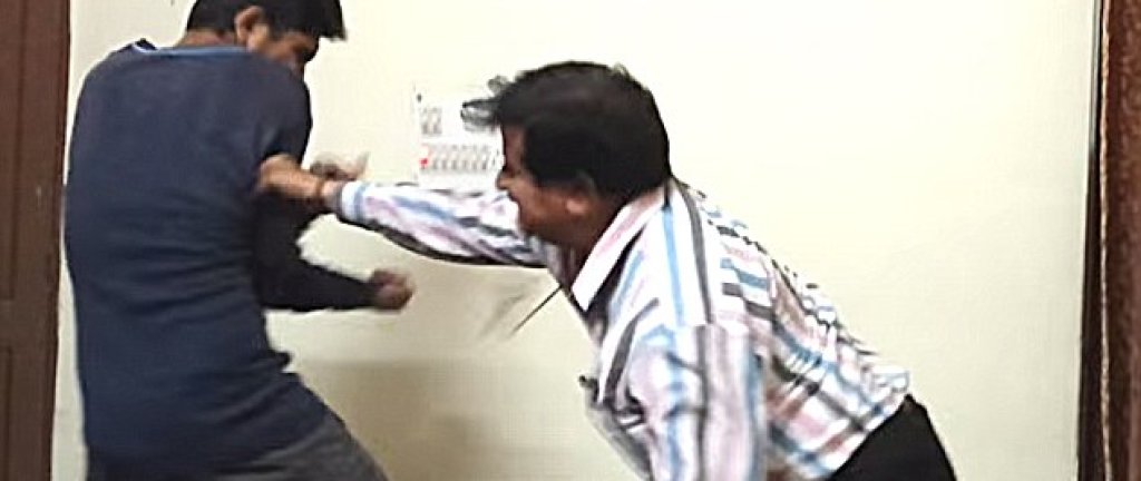 article-2630573-1DE750BA00000578-265_634x432