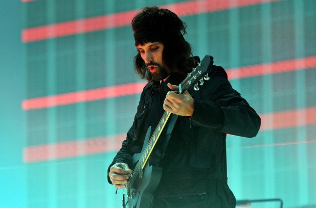 Серджо Пизорно, Kasabian: „Няма нищо по-депресиращо от това да видиш група, която слиза от сцената на някой фестивал, отива в бекстейджа, отваря лаптопа и започва да пазарува онлайн. И да яде пиле и броколи".