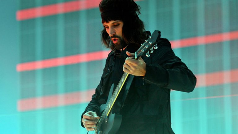 Серджо Пизорно, Kasabian: „Няма нищо по-депресиращо от това да видиш група, която слиза от сцената на някой фестивал, отива в бекстейджа, отваря лаптопа и започва да пазарува онлайн. И да яде пиле и броколи".