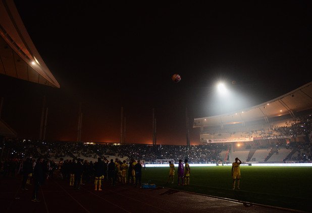 По време на срещата между Бешикташ и Тотнъм на два пъти спря тока на стадион "Кемал Ататюрк"