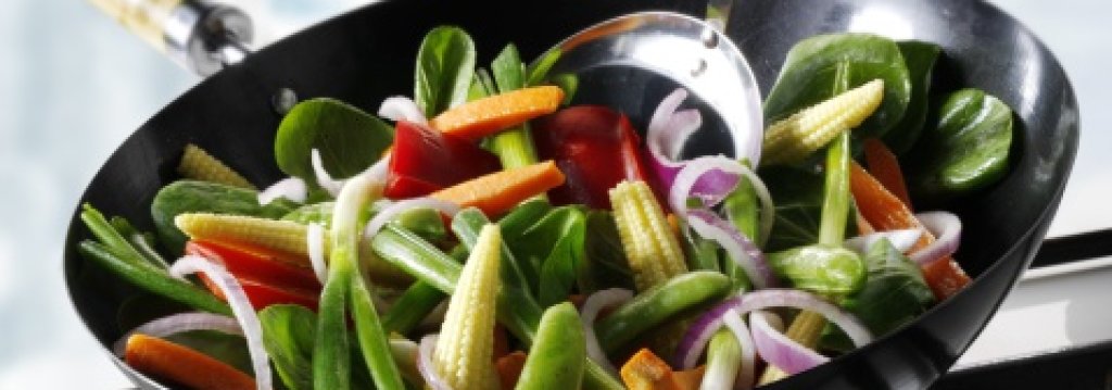 Зеленчуците стават невероятно вкусни в уок тиган