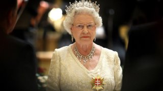 00_Queen Elizabeth II