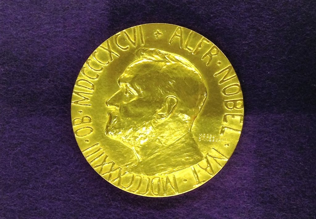 1974_Nobel_Peace_Prize_awarded_to_Eisaku_Satō