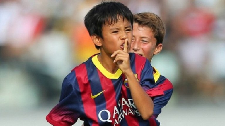 Таке Кубо - (Първия) Японски Меси. Това момче има много по-голям ефект върху футбола, отколкото предполагате. Особено ако се вземе предвид, че вероятно никога не сте чували името му. Да, Такефуса е сред децата, подписали с Барселона и навлекли на клуба забраната за трансфери. Той поема към мечтата си на "Ноу Камп" през 2011-а на 13-годишна възраст. Но наскоро напусна каталунците и се прибра в Япония. Оценка: 4