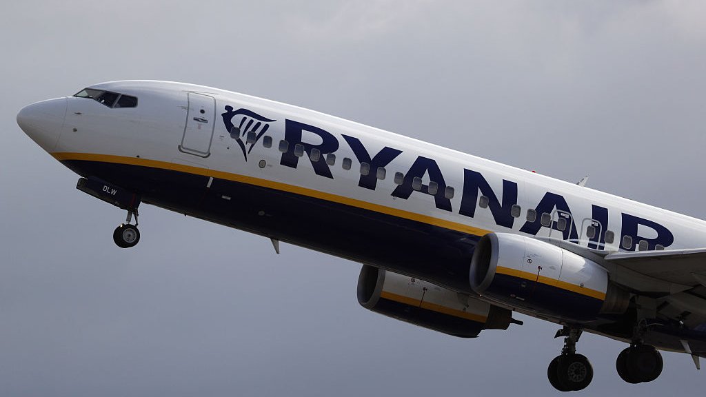 Ryanair Cut Profit Forecast After Post-Brexit Pound Plunge