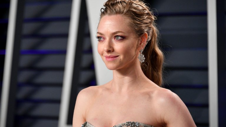 Аманда Сайфред 
Тя е лъчезарната Софи от двете части на Mamma Mia, но зад гърба си има още куп роли. Аманда обаче не е само чаровна усмивка, но и доста гореща заради сочните си устни, руса коса и мелодичен глас (освен актриса е и певица). 
За да си припомните отново невероятното й излъчване, можете да я видите и в "Тялото на Дженифър", "Дилъри на време" и "Червената шапчица".