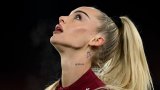 "Какво като играя с грим и дълги нокти? Не съм бек и не хвърлям тъчове!"
