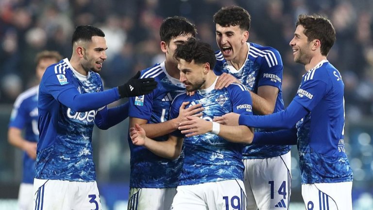 Комо разби Торино и продължа да гони зона Шампионска лига