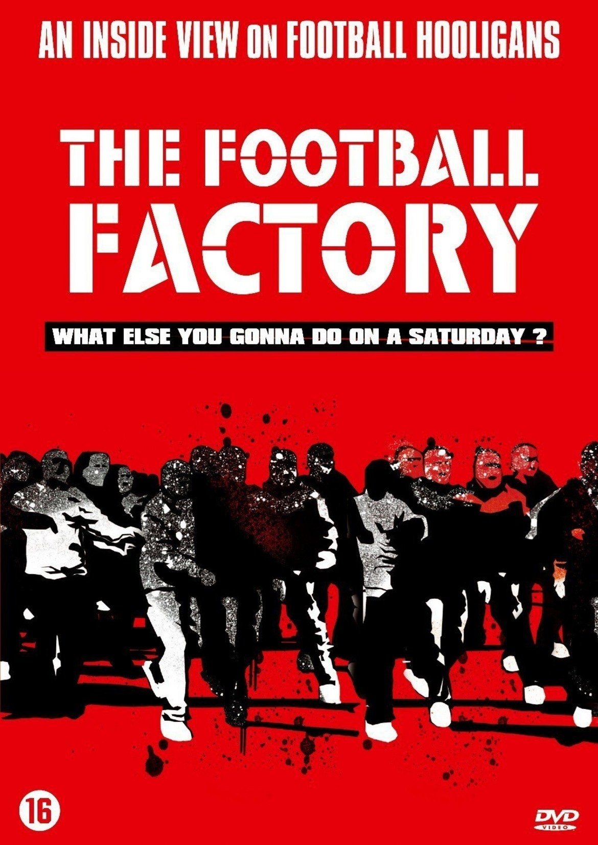 "Football Factory"(2004)
Какво ще правиш в събота? Не само уикендът, а цялата седмица е запазена за голямата любов Челси за Томи, Род и Били - трима от хардкор феновете на "сините" от Лондон. Един от силните и дълбоки филми, касаещи футболното хулиганство.