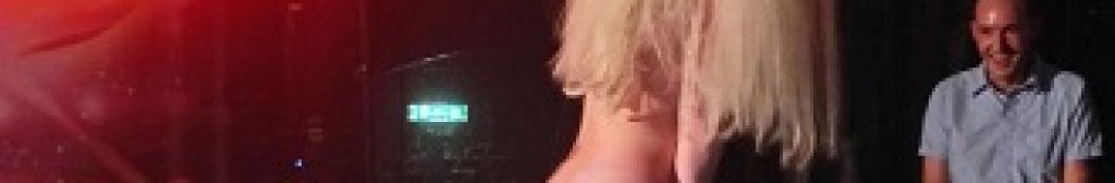 Lady Gaga се съблече гола при представянето на Venus