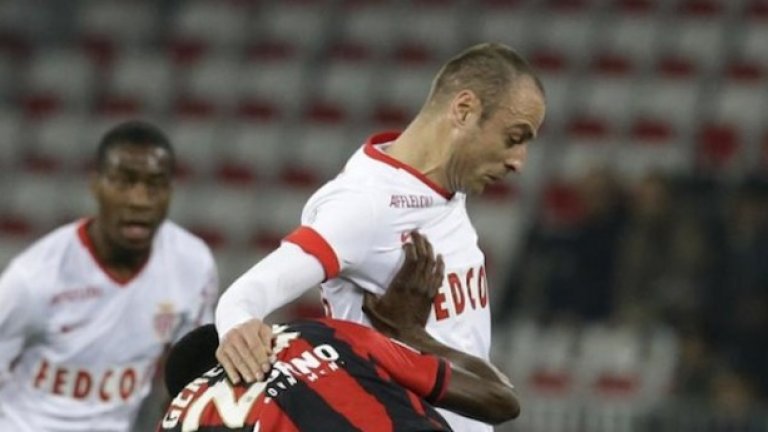 Бербатов създаде две положения за Монако срещу Ница