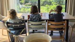 Финансовите трикове на една Momtessori майка на трима сина