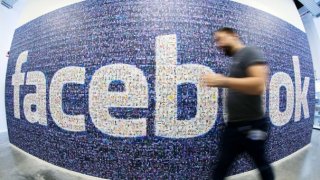 Facebook въведе промени в използването на потребителските данни