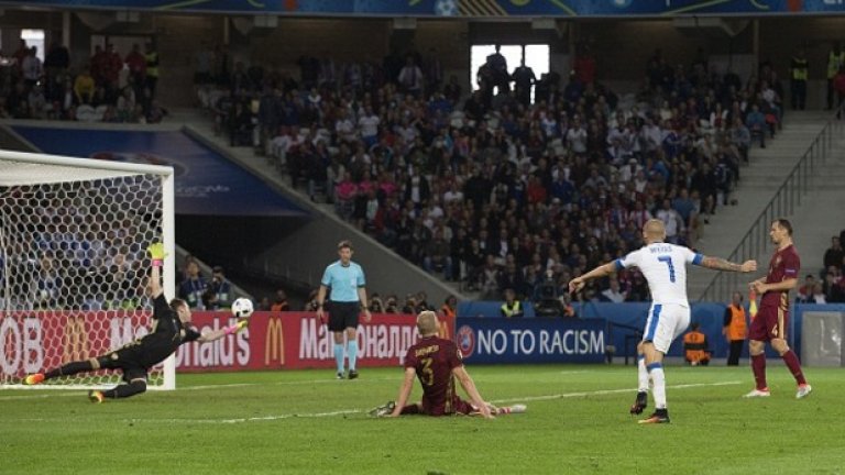 Голът на Владимир Вайс за 1:0