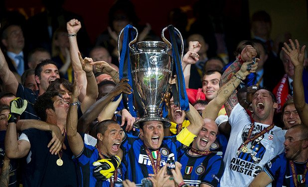 2. Шампионската лига отново е близо
Интер не е играл в най-престижния европейски клубен турнир от 2012 година. И въпреки че изглеждаше, че за пореден сезон отново ще пропусне Шампионската лига, след назначаването на Стефано Пиоли „нерадзурите” тръгнаха нагоре. Интер притежава много класни футболисти, които не само заслужават, но и искат да играят в Шампионската лига. Турнирът ще бъде един от големите стимули за победа в Дерби д`Италия.

