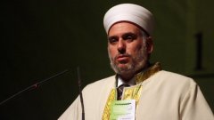 Молитва за жертвите на възродителния процес направи главния мюфтия Мустафа Хаджи