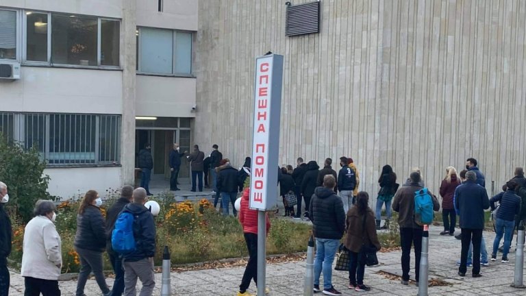 Изнесени пунктове за ваксини работят през уикенда