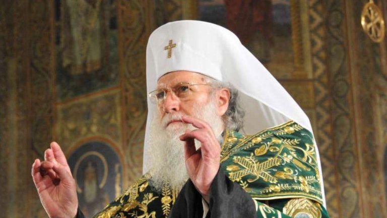 Патриархът празнува рождения си ден в Троянския манастир