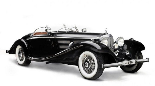 Mercedes-Benz 540K Special Roadster – 9,6 милиона евро
Днес съществува само един 540K Special Roadster – този, който е поръчан от братята Хорн в Берлин през 1939 година. Това е първият истински GT автомобил и въпреки, че е двуместен, тежи 2 тона. Смятан е за един от най-красивите автомобили на 30-те години.