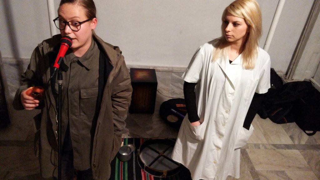 Режисьорът Рене Карабаш (Ирена Иванова вляво) и актрисата Дария Митушева ни показват другото лице на деменцията