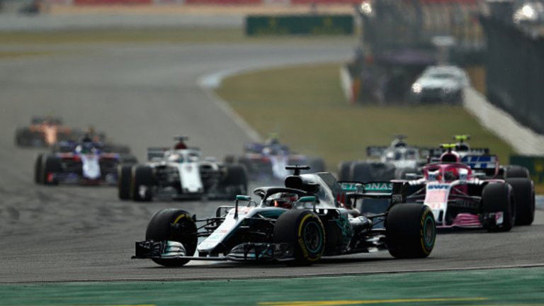 Двойна победа за Мерцедес на "Хокенхайм", провал за Фетел