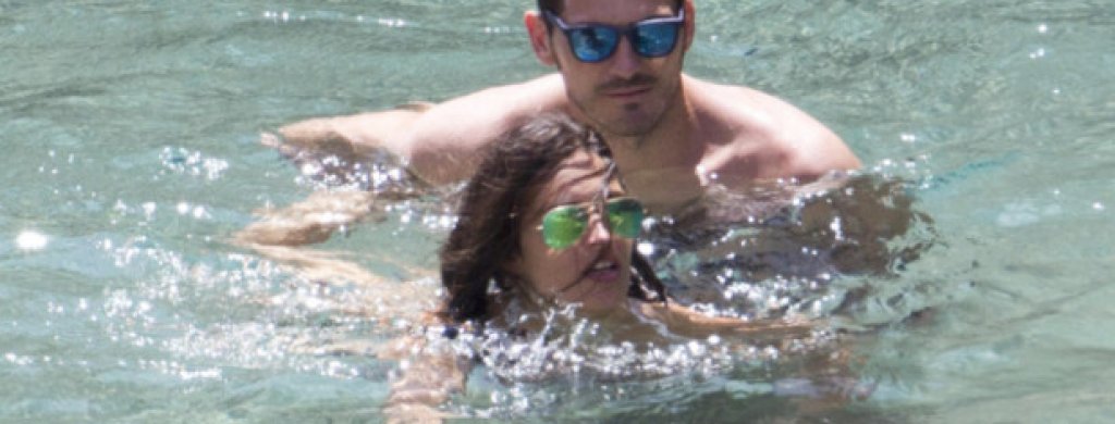 Икер Касияс и Сара Карбонеро на ваканцията си от лятото на 2014-а