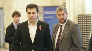 Не е само заради участието в Сглобката