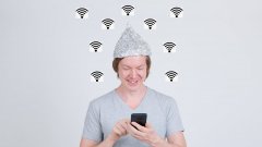 Сам си си Wi-Fi, а вместо в Tinder, общуваш чрез телепатичен Bluetooth, който прихваща и сигнал от съседите