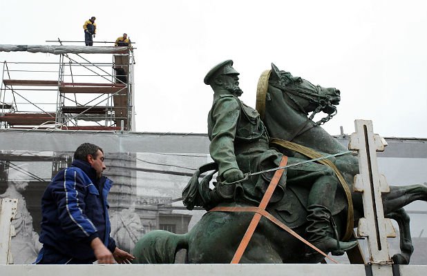 Реставрацията на паметника се превърна в едно от най-одумваните събития в столицата през последните седмици
