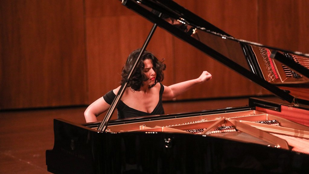 1280px-Khatia_Buniatishvilli08_(48467004567)