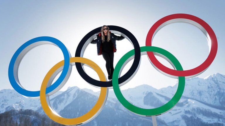А Ребека Тор, една от надеждите на Нова Зеландия в сноуборда, призова в twitter мъжете в олимпийското село: Търся си гадже в Сочи.