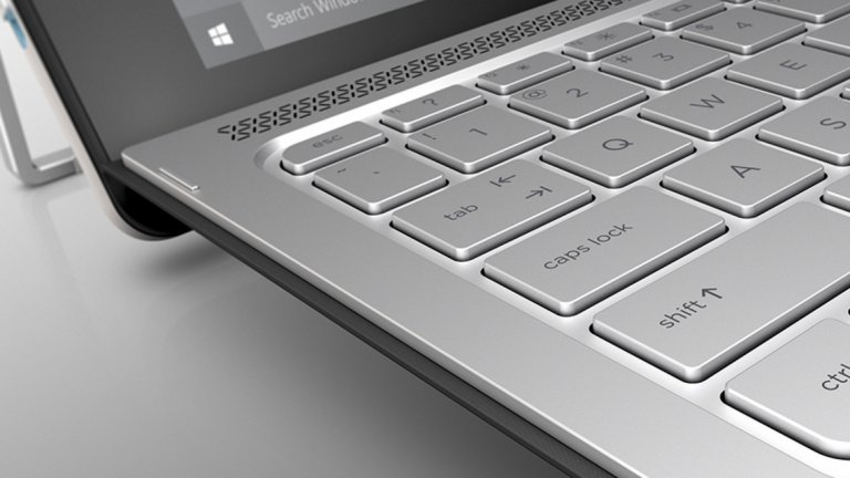 14. HP Spectre x2

Въпреки че Surface Pro 4 се утвърди като един от най-добрите Windows 10 таблети на пазара, HP Spectre x2 е друго солидно устройство, което се предлага на много привлекателна цена. Този базиран на Intel Core M 12-инчов таблет е малко по-тънък - и естествено предлага дълъг живот на батерията. В естетически план, Spectre x2 изглежда като още по-луксозно устройство със солиден метален корпус и стилна оформена като лост опорна стойка. Той също така прелива от модерни технологии, включително четворни високоговорители и общо три камери - макар че все пак ако търсите най-добрата възможна работа с писалка, Surface Pro 4 е за предпочитане.