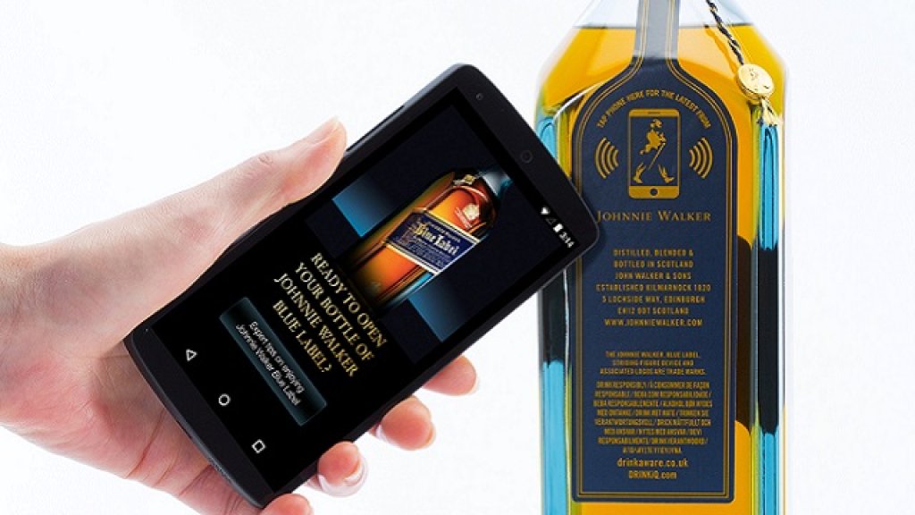 JW_Blue_Smart_Bottle_3