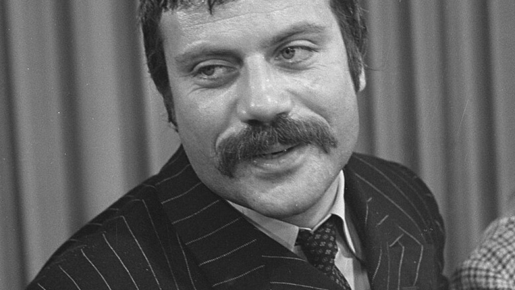 Oliver_Reed_1968_recropped