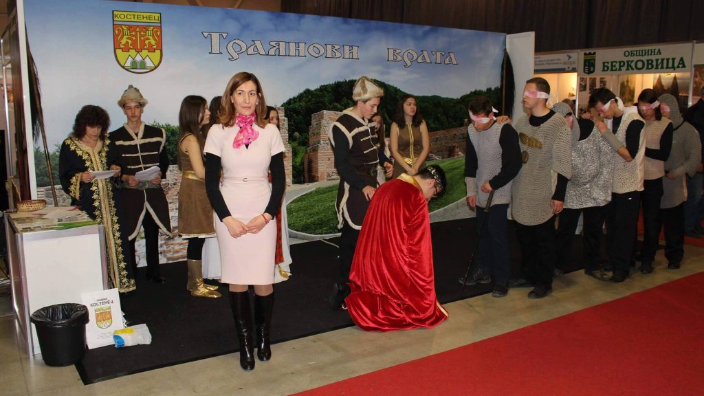 николина ангелкова