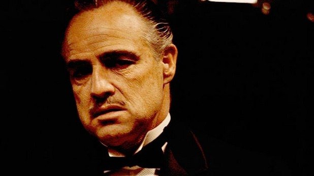The Godfather (Francis Ford Coppola, 1972) 

Много критици определят „Кръстникът“ като един от най-великите филми на световното кино и като един от най-влиятелните, особено в жанра на гангстерските филми. След своето излизане филмът има най-големите приходи в историята на киното - позиция, която запазва до 1976 година, когато е изместен от „Челюсти“.
