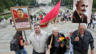 За Червената армия и "нацистката" власт в България