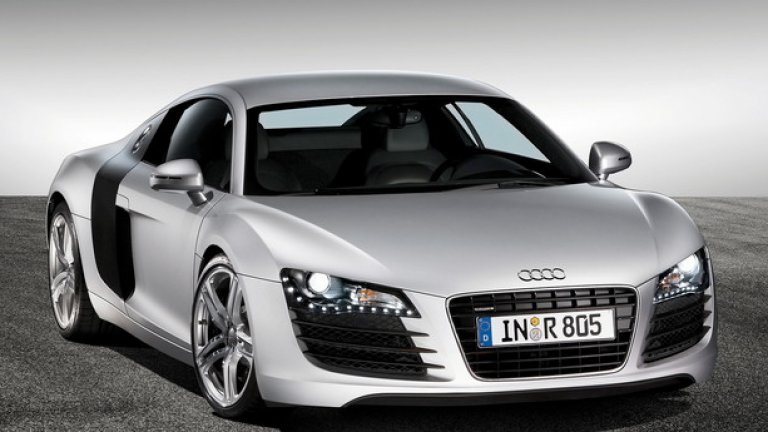Audi R8 (от 2007 година)
Впечатляващият R8 е дело на поделението на Audi – Quattro GmbH и е базиран на платформата, използвана при Lamborghini Gallardo. Концептът с името Le Mans Quattro се появява през 2003, през 2005 са готови първите състезателни коли, а серийната версия излиза на пазара през 2007. Шесткратният победител в Льо Ман Джеки Икс описва R8 „серийната кола с най-добро поведение".