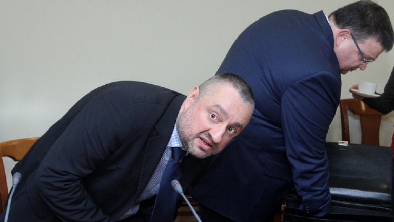 Тодоров беше избран за член на Висшия съдебен съвет през 2012 г. като член на парламентарната квота, номиниран от ПГ на "Атака"