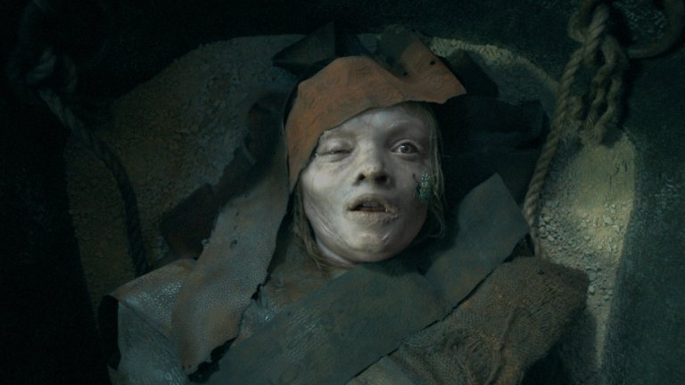 Първият тийзър е повече надписи, отколкото кадри