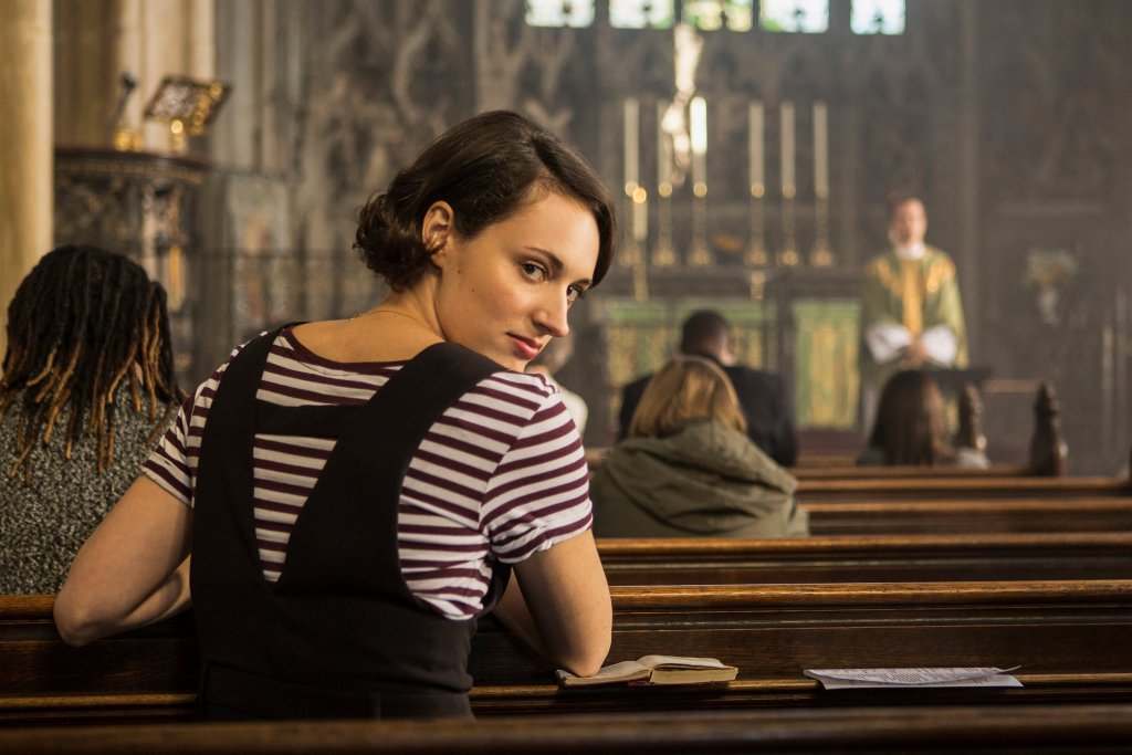 4. Fleabag / "Боклук" (2016-2019)
Шоуто, излязло от комика, сценарист и главна актриса Фийби Уолър-Бридж, още от излизането си обира позитивни ревюта. То е забавен и ироничен поглед към живота на една млада жена с откровени, но спретнато скрити проблеми в семейството, откачени приятели и нужда от внимание. Сериалът е отрупан с награди и осигури сериозно признание на създателката си.