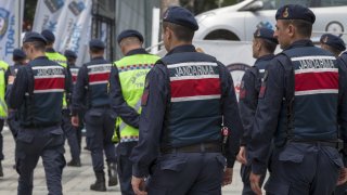 Скандалът с "черно тото" в Турция се разраства