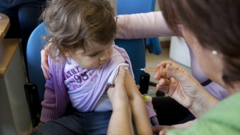 Австралия отчита, че над 39 000 деца не са имунизирани заради отказа на родителите си