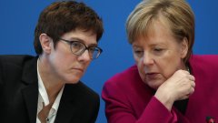 Анегрет Крамп-Каренбауер е новият лидер на ХДС